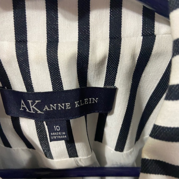 Anne Klein Blazer with belt size 10 - Picture 5 of 6